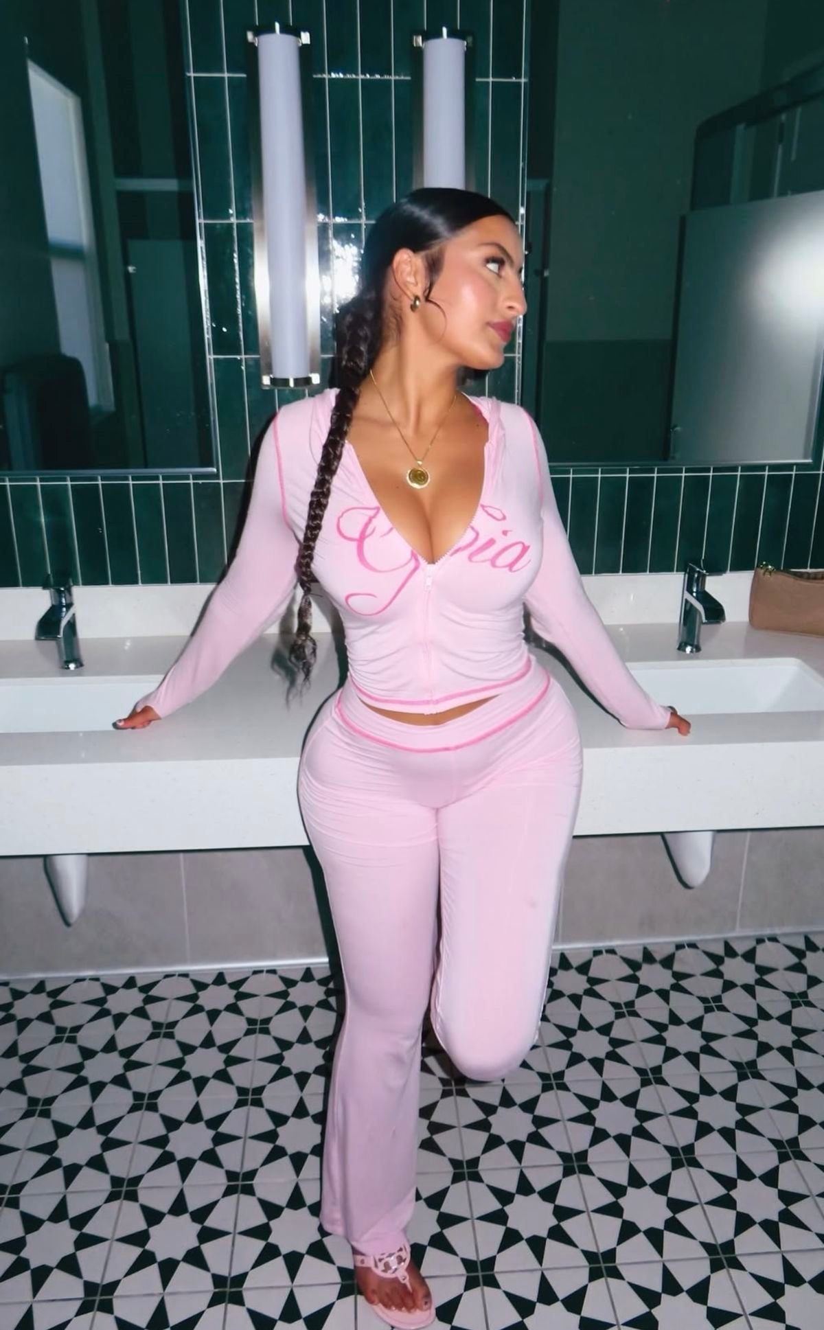 Gia sets
