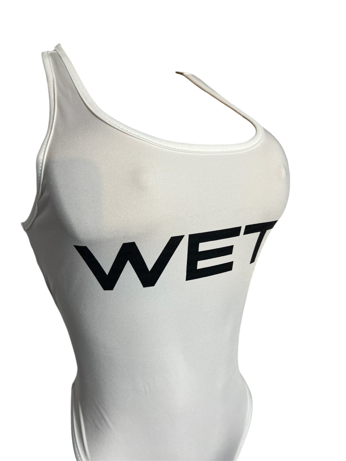 Wet bodysuit